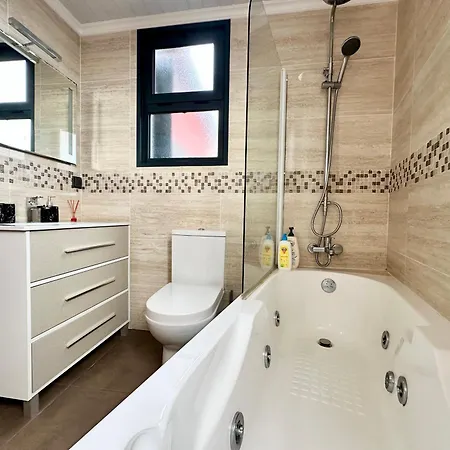 Apartman Private Rooftop Sunny Terrace In *