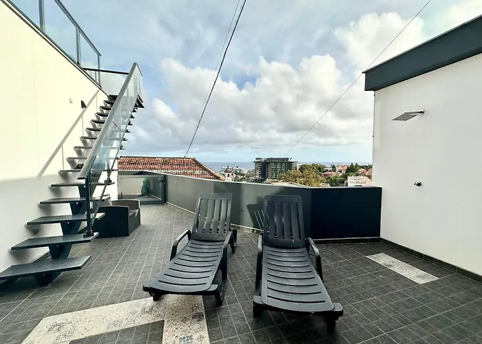Private Rooftop Sunny Terrace In Apartamento Funchal (Madeira)