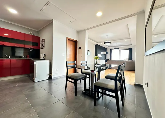 Private Rooftop Sunny Terrace In Apartamento Funchal (Madeira)