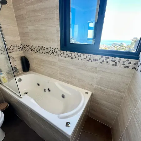 Private Rooftop Sunny Terrace In Apartment *