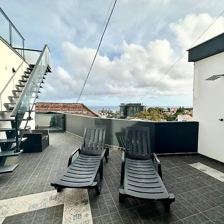 Private Rooftop Sunny Terrace In Apartment Funchal (Madeira)
