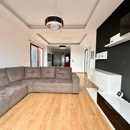 Private Rooftop Sunny Terrace In Apartment Funchal (Madeira)