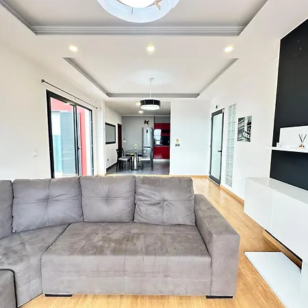 Private Rooftop Sunny Terrace In Apartment Funchal (Madeira)