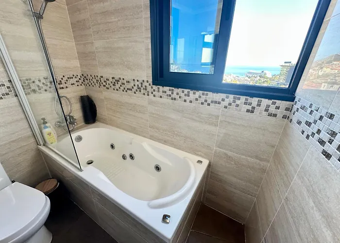 Private Rooftop Sunny Terrace In Διαμέρισμα *