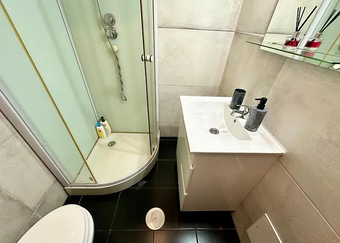 Private Rooftop Sunny Terrace In Διαμέρισμα *